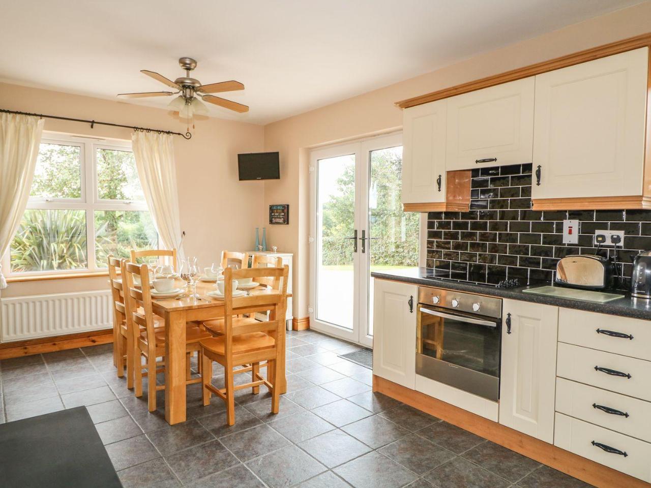 Kate'S Cottage Rathmullan Zewnętrze zdjęcie